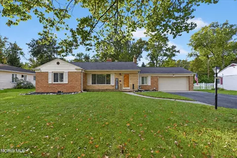 2801 Wicklow Rd, Toledo, OH 43606