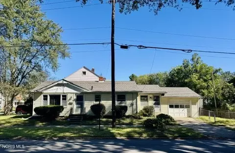 2061 Berdan Ave, Toledo, OH 43613