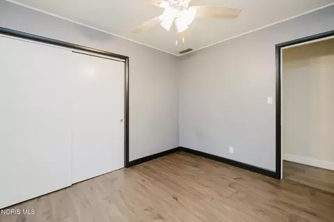 Bedroom - 255 E Yates Ave, Findlay, OH 45840 photo 2 of 8