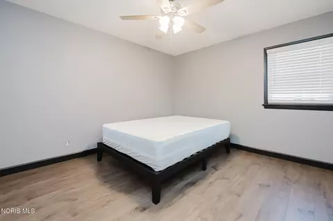 Bedroom - 255 E Yates Ave, Findlay, OH 45840 photo 4 of 8