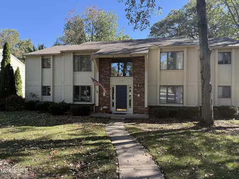 2704 Westcastle Dr UNIT 1, Toledo, OH 43615