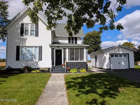 1790 Eagleville Rd, Fostoria, OH 44830