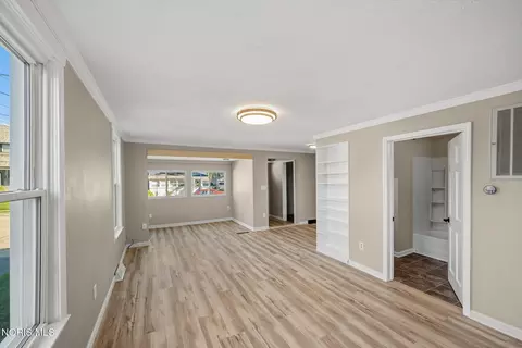 Living - 103 E 5th St, Genoa, OH 43430 photo 3 of 4
