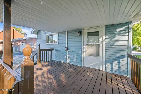 Exterior - 103 E 5th St, Genoa, OH 43430 photo 6 of 7