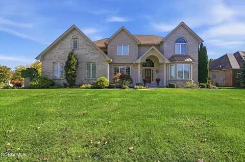 4810 Farm Creek Ln, Sylvania, OH 43560