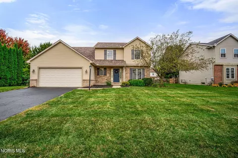 2345 Woods Edge Rd, Perrysburg, OH 43551