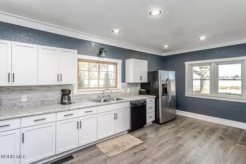 Kitchen - 06358 County Road H, Edon, OH 43518 photo 4 of 4