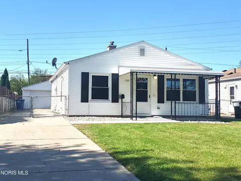 725 Reineck Dr, Toledo, OH 43605