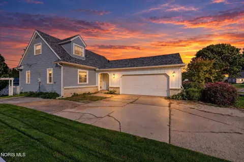 2633 Detwiler Dr, Toledo, OH 43611