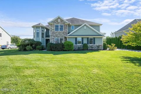 4498 Turtle Creek Dr, Perrysburg, OH 43551
