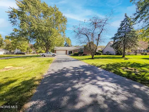 1756 N Union St, Fostoria, OH 44830