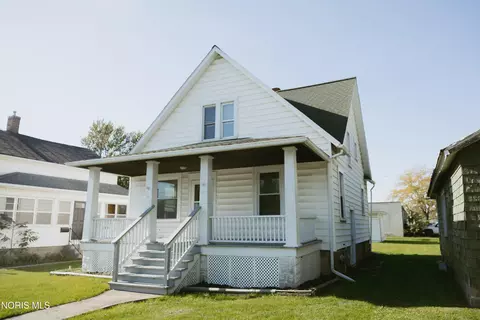 1218 S Jackson St, Defiance, OH 43512