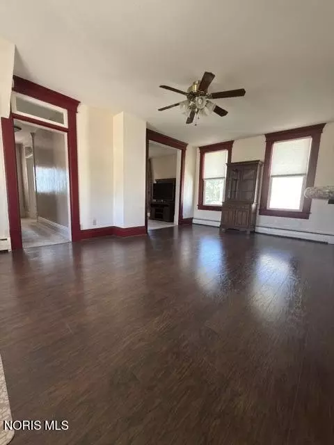 Living - 124 W Maple St, Deshler, OH 43516 photo 1 of 8