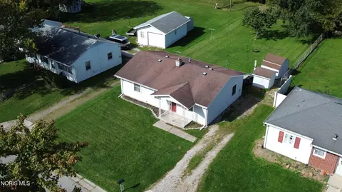 1482 Terrawenda Dr, Defiance, OH 43512