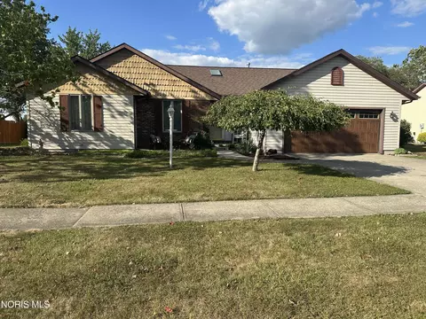 1755 Tiffin Dr, Defiance, OH 43512