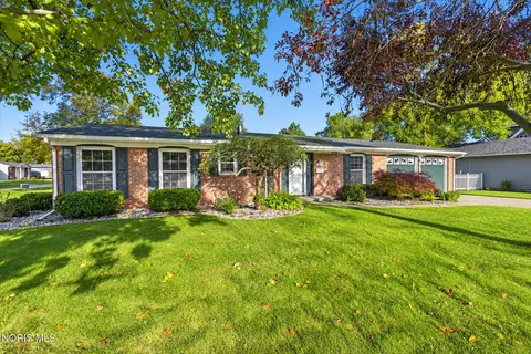 5302 Brophy Dr, Toledo, OH 43611