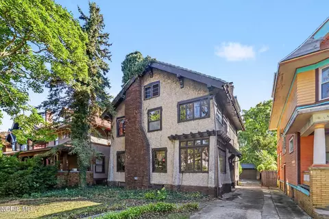 2720 Scottwood Ave, Toledo, OH 43610
