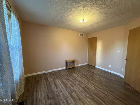 Bedroom - 10538 County Highway 330, Upper Sandusky, OH 43351 photo 6 of 8