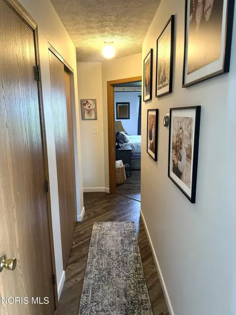 Entry Way - 10538 County Highway 330, Upper Sandusky, OH 43351 photo 4 of 6