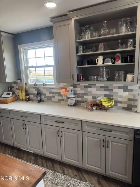 Kitchen - 10538 County Highway 330, Upper Sandusky, OH 43351 photo 4 of 9