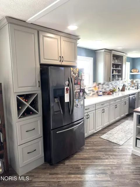 Kitchen - 10538 County Highway 330, Upper Sandusky, OH 43351 photo 1 of 9