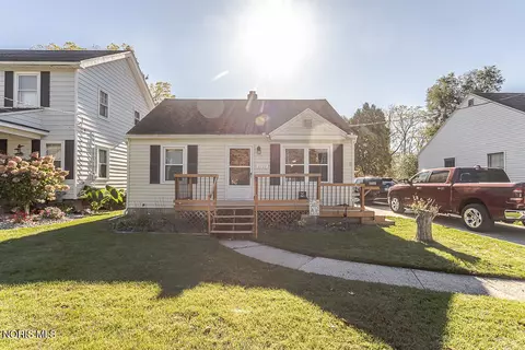 2525 Southwood Rd, Toledo, OH 43614