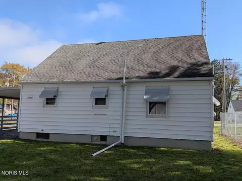 809 S Perry St, Napoleon, OH 43545 photo 7