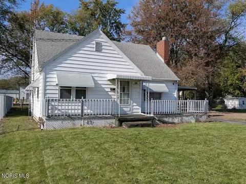 809 S Perry St, Napoleon, OH 43545 photo 5