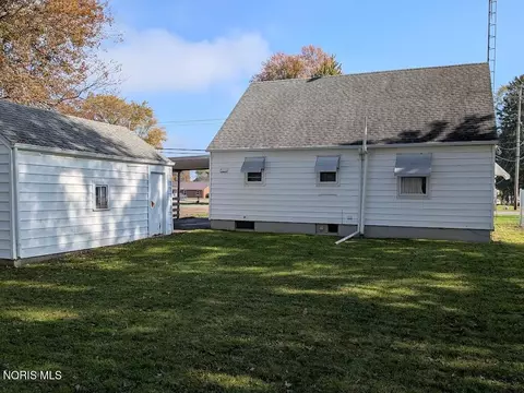 809 S Perry St, Napoleon, OH 43545 photo 8