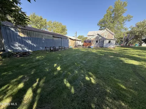Exterior - 437 Caldwell St, Bradner, OH 43406 photo 5 of 5