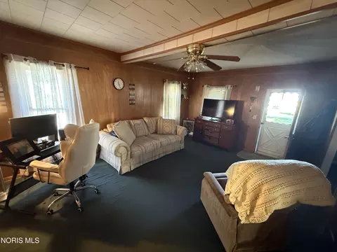 Living - 437 Caldwell St, Bradner, OH 43406 photo 1 of 2