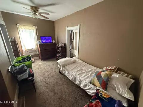 Bedroom - 437 Caldwell St, Bradner, OH 43406 photo 5 of 5