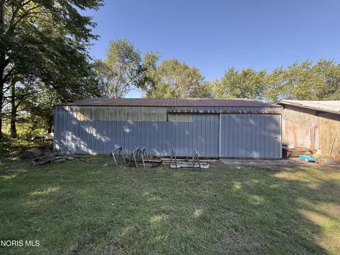 Exterior - 437 Caldwell St, Bradner, OH 43406 photo 4 of 5