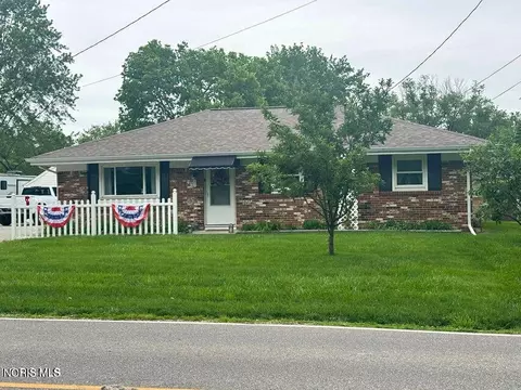 800 W High St, Defiance, OH 43512