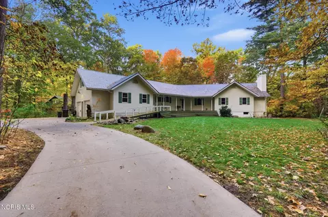 5150 Manore Rd, Swanton, OH 43558