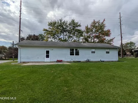 Exterior - 333 S Main St, West Unity, OH 43570 photo 4 of 4