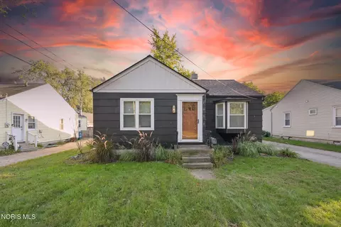 7057 Convent Blvd, Sylvania, OH 43560