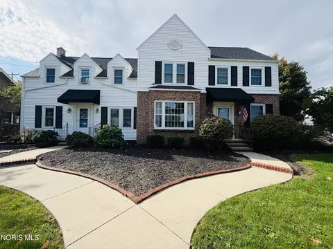 325 W 3rd St, Defiance, OH 43512