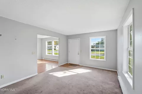 Living - 602 W Jackson St, Paulding, OH 45879 photo 2 of 5
