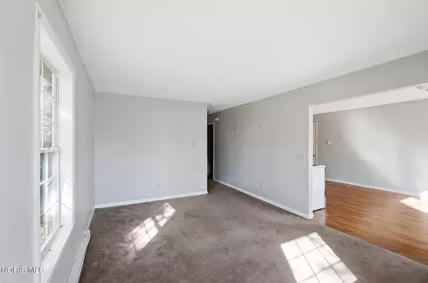 Living - 602 W Jackson St, Paulding, OH 45879 photo 3 of 5