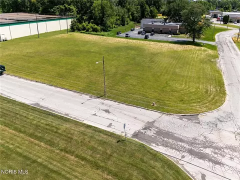 243 Arco Dr, Toledo, OH 43607 photo 7