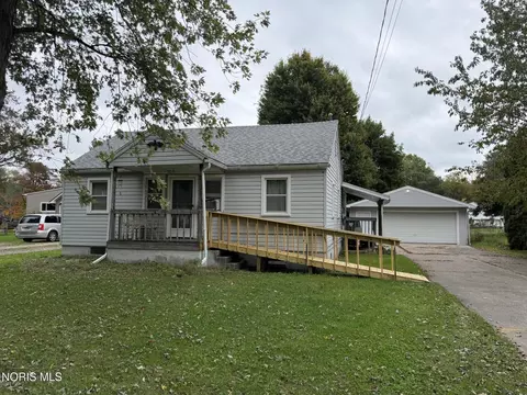 5822 Rudyard Rd, Sylvania, OH 43560