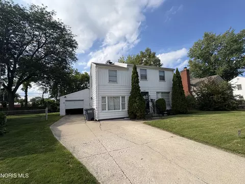 2821 Latonia Blvd, Toledo, OH 43606