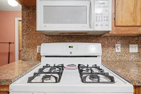 Kitchen - 150 W Strong St, Wayne, OH 43466 photo 5 of 5