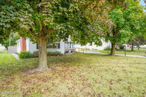 Exterior - 150 W Strong St, Wayne, OH 43466 photo 3 of 12