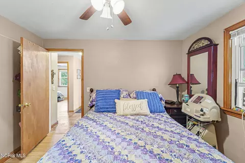 Bedroom - 150 W Strong St, Wayne, OH 43466 photo 6 of 7