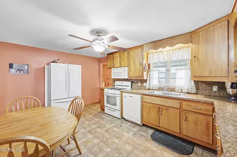 Kitchen - 150 W Strong St, Wayne, OH 43466 photo 1 of 5