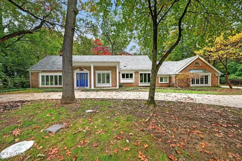 6164 Valley Park Dr, Toledo, OH 43623