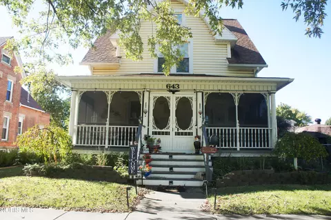 643 N Main St, Fostoria, OH 44830