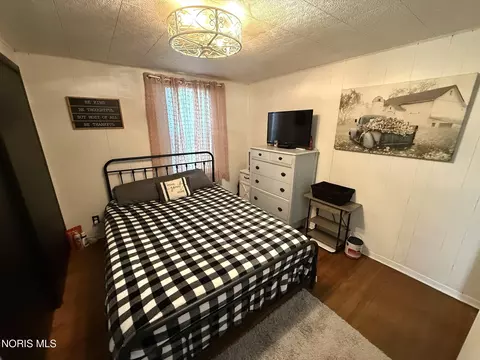 Bedroom - 508 W Jackson St, Paulding, OH 45879 photo 2 of 4